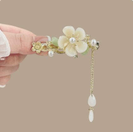 鸭嘴夹古风边夹女新中式汉服马面裙高级感流苏发夹盘发配饰